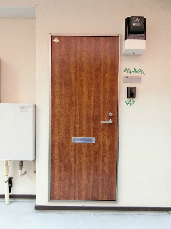 ティアラ湘南茅ヶ崎1階 玄関