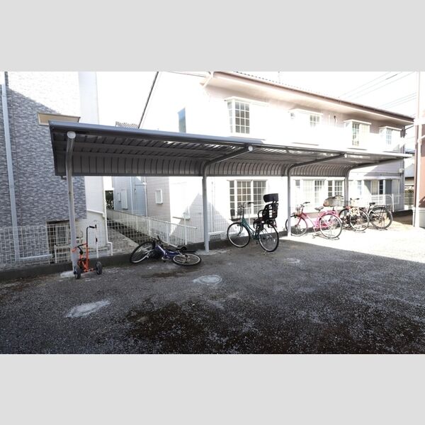 ウィステリアおゆみ野　C102号室 駐輪場