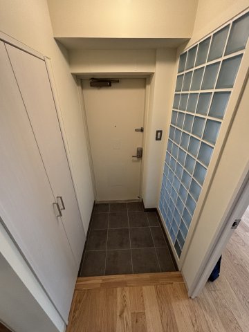 アールリエット武蔵境クラフト306号室 玄関