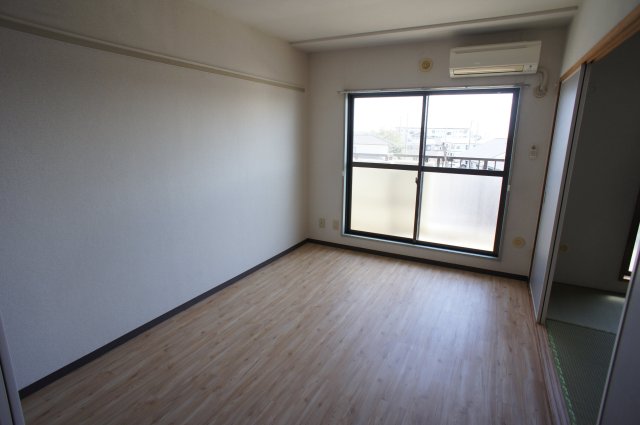 カサグランデ0209号室 ゆったりとしたリビングです