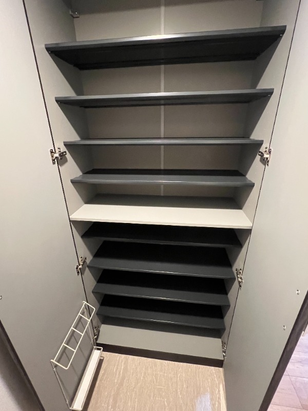 CREALpremier西馬込1階 下足入れ