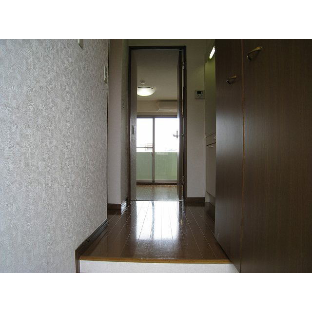 アンプルール ベトン 川口202号室 玄関