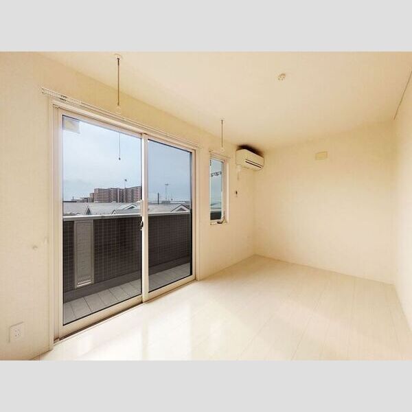 オリーブ リビング