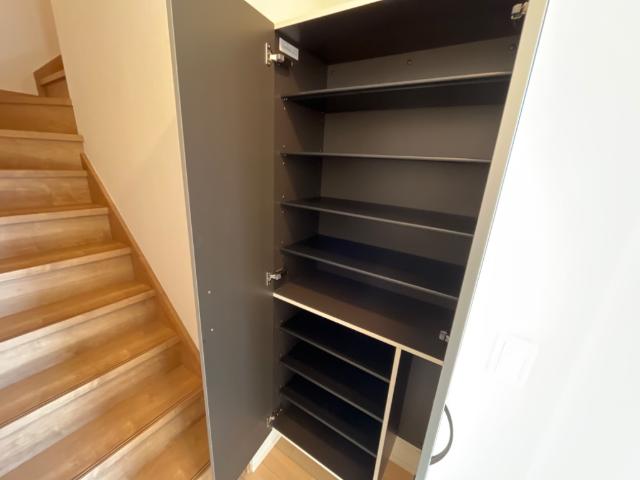 セントラル　コート 収納