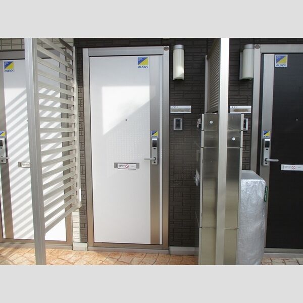 エスペランサ 　A棟205号室 玄関