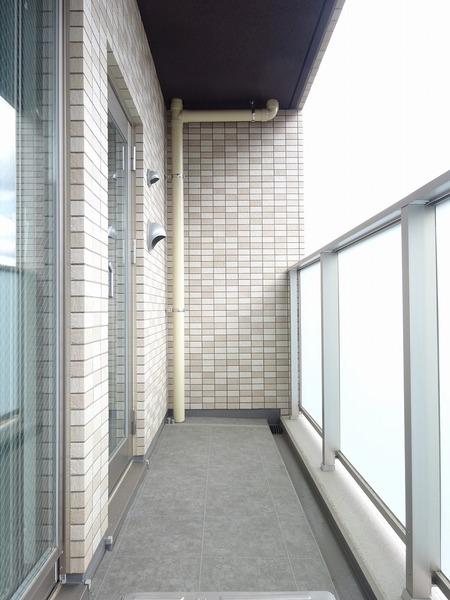 リヴシティ横濱関内弐番館507号室 バルコニー