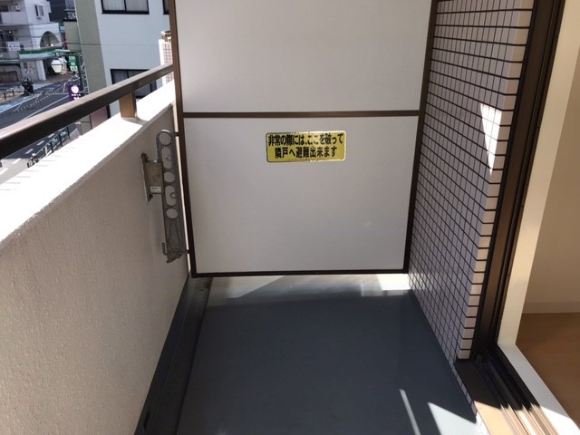 ＫＥＮＺＯ　ＨＡＵＳ　ＥＫＯＤＡ バルコニー