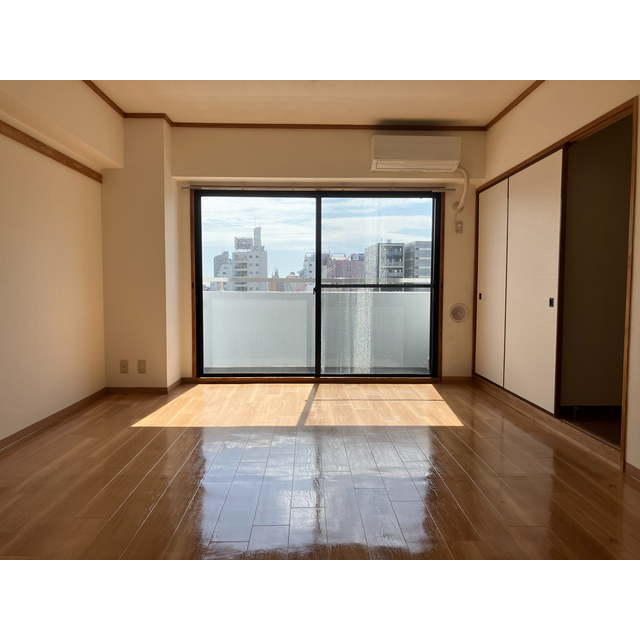 アルマーレ平塚 リビングダイニング