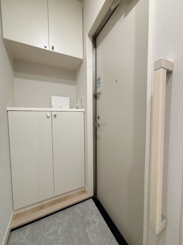 カーサ・ソンリエンテ1階 玄関