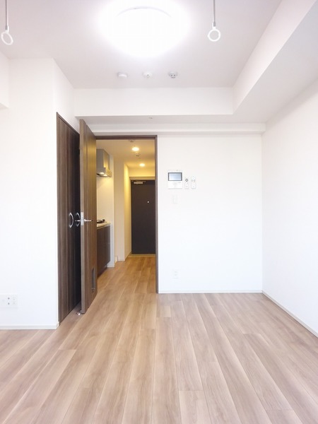 ＡＺＥＳＴ関内404号室 リビング