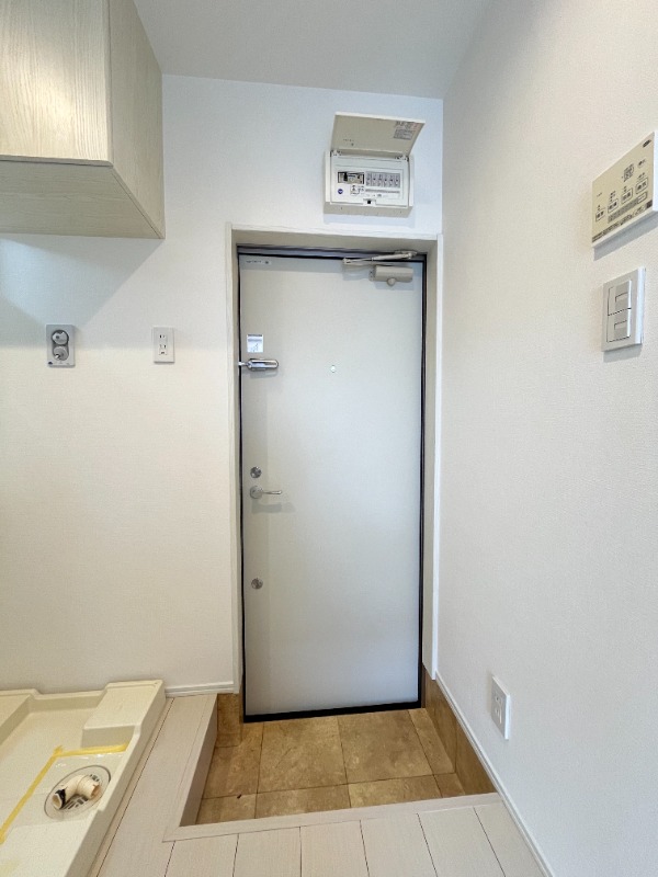 キャメル妙典 玄関