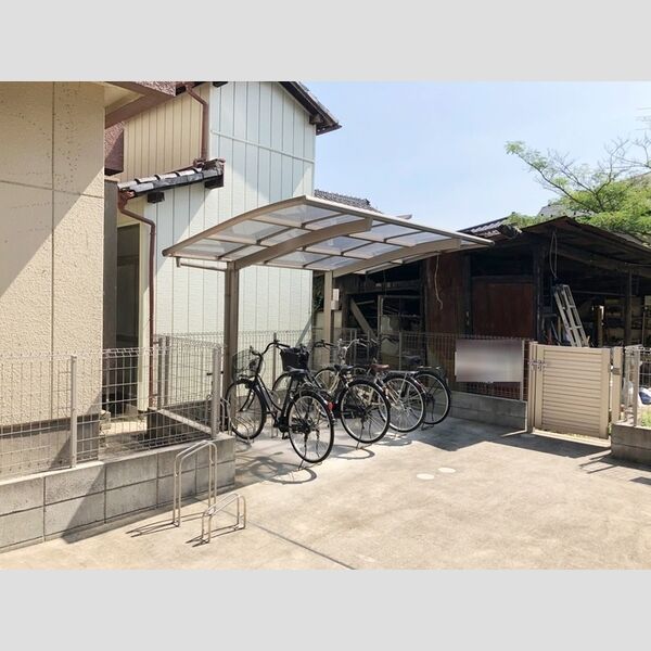 フォレストバレー 駐輪場