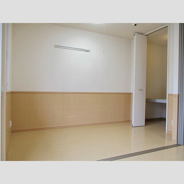 ブライトなかにし参番館102号室 洋室