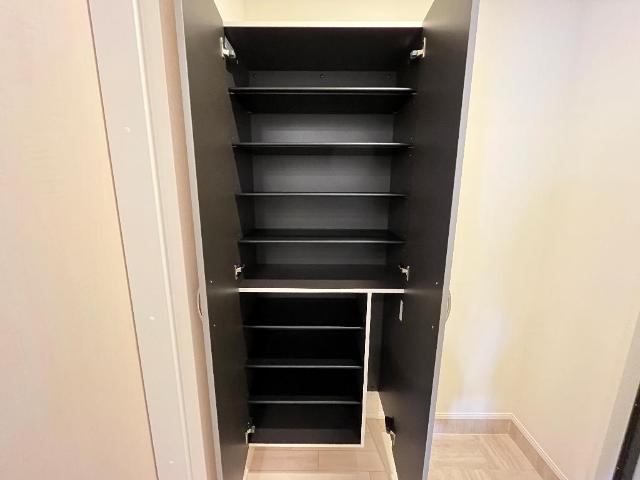 リラッサンテ（Rilassante） 下駄箱