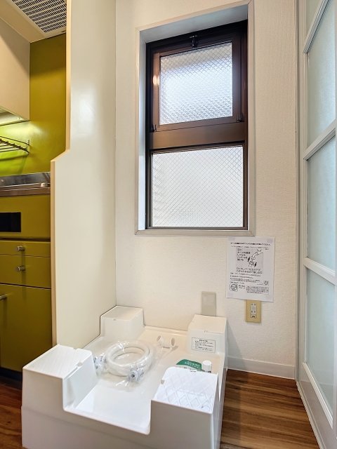 ハイタウン明大前 室内洗濯機置場