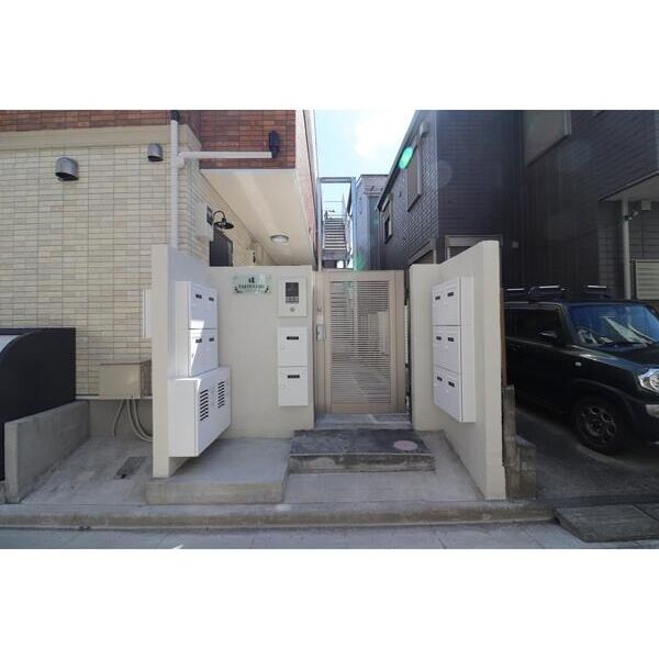 パルトネール上平間301号室 エントランス