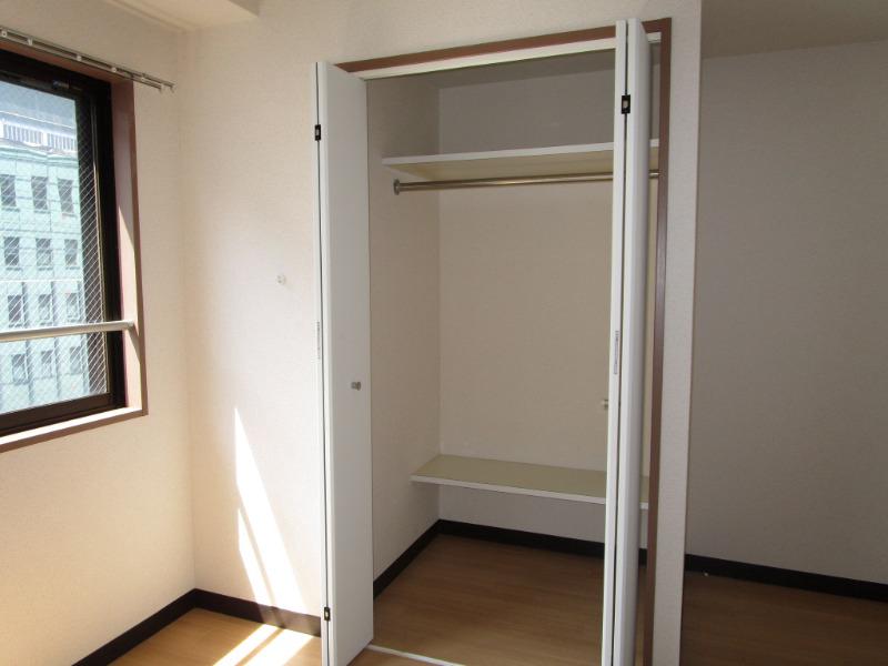 メゾンドコート八丁堀8階 収納