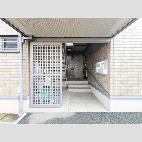ウィルモアK・Ⅰ201号室 エントランス