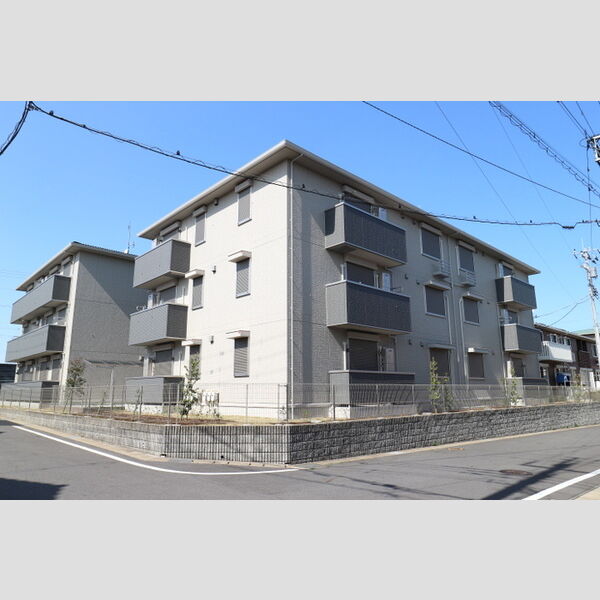 クラレット　A棟302号室 建物外観