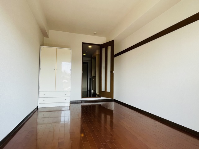 Ｂｉｇ　Ｔｈｒｏｕｇｈ リビング