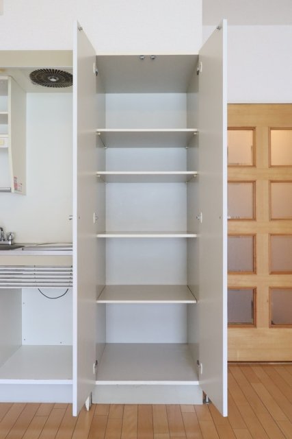 サンシャイン武蔵野2階 収納