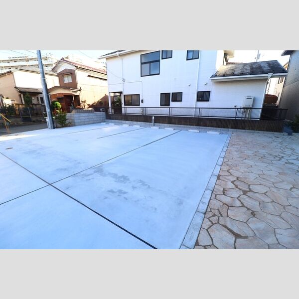 Rエイト・コウヤマ　B 駐車場