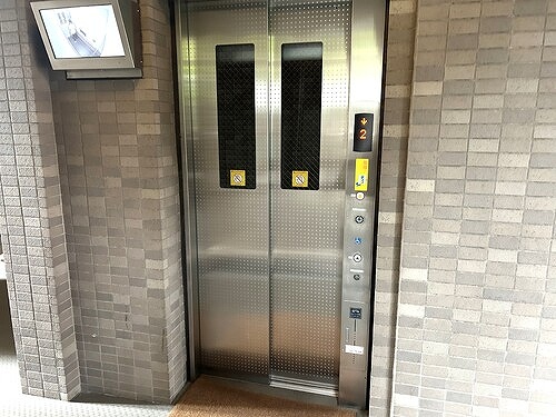 ライオンズマンション幕張セントパークス4階 エレベーター　※前回募集時2024年5月撮影の写真