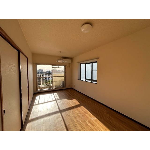 信栄マンション リビング