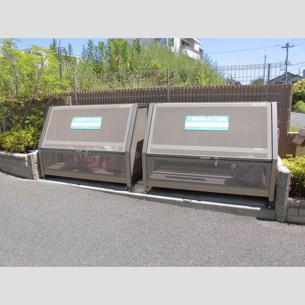 ベルハウスⅡ ごみストッカー