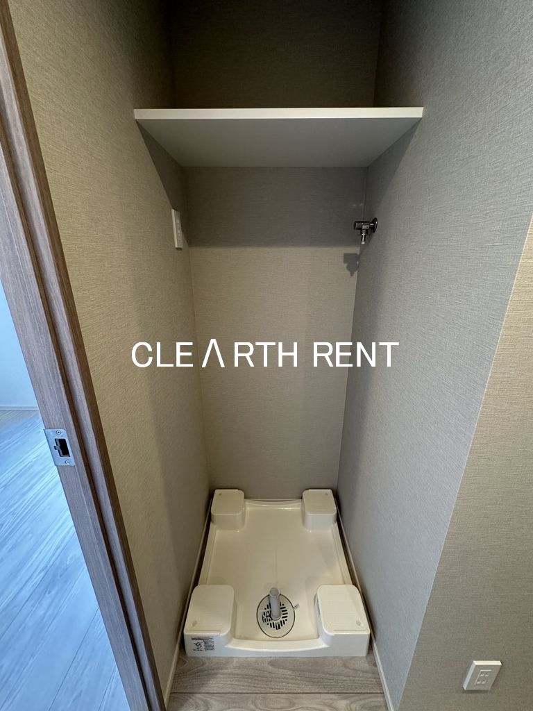 コンシェリア東京 ＜ＨＩＧＡＳＨＩＪＵＪＯ ＲＥＳＩＤＥＮＣＥ8階 洗濯機置き場