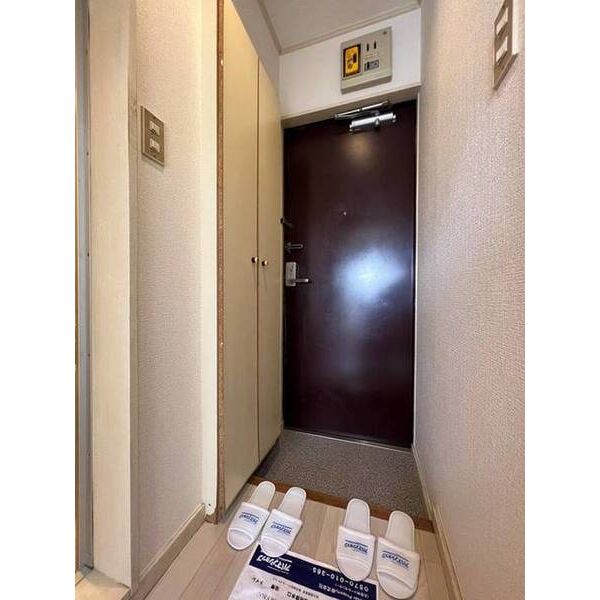 クレスト津田沼第010203号室 玄関