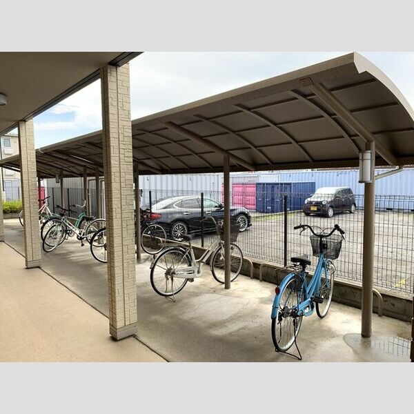 ラ シュエット 駐輪場