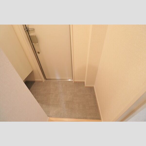 ルーデンス湘南Ⅱ 玄関内側