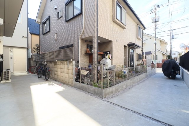 ヴィエント井草1階 駐輪場