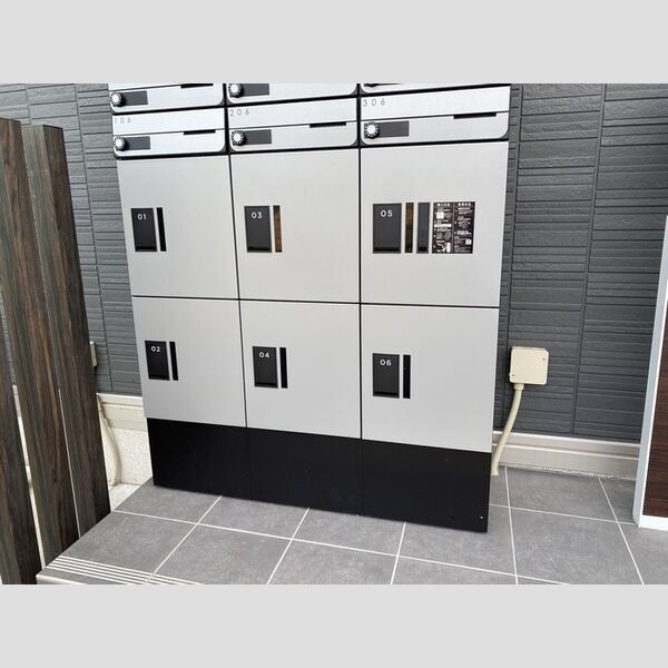 グラナーデ祖師谷 宅配ボックス