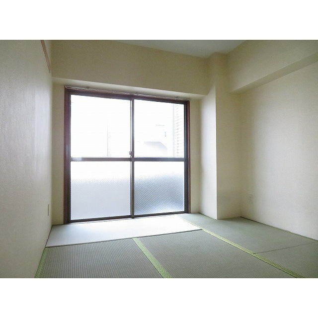 滝野川フラワーハイツ0402号室 洋室2