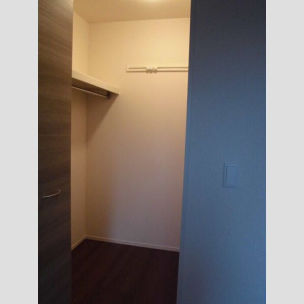 ウエスト レジデンス ウォークインクローゼット