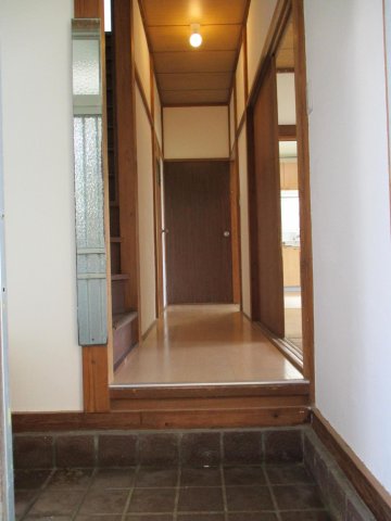 緑区大椎町　白鳥戸建 玄関　廊下