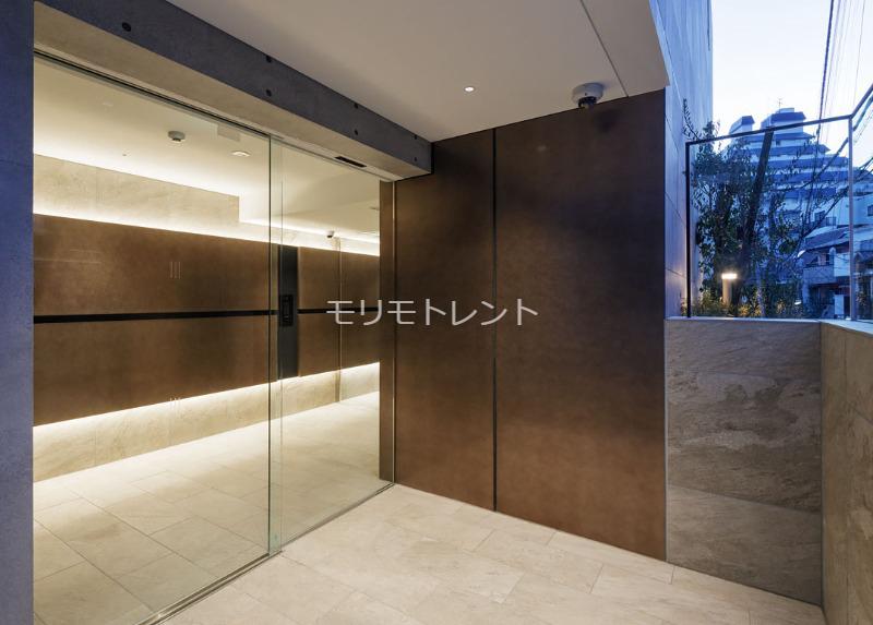 イプセ初台地下1階 エントランス