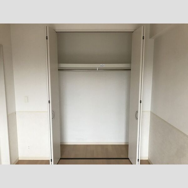 アビティ砧211号室 クローゼット②