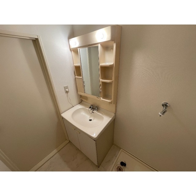 エミケーユ錦103号室 内観