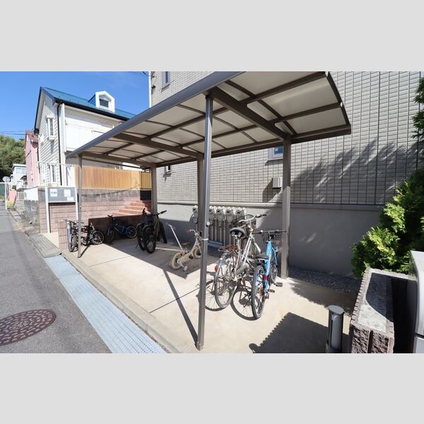 スカイハイツ王子台 駐輪場