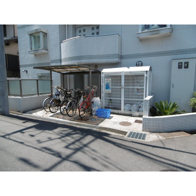 ラ・レイネ鷺沼104号室 外観