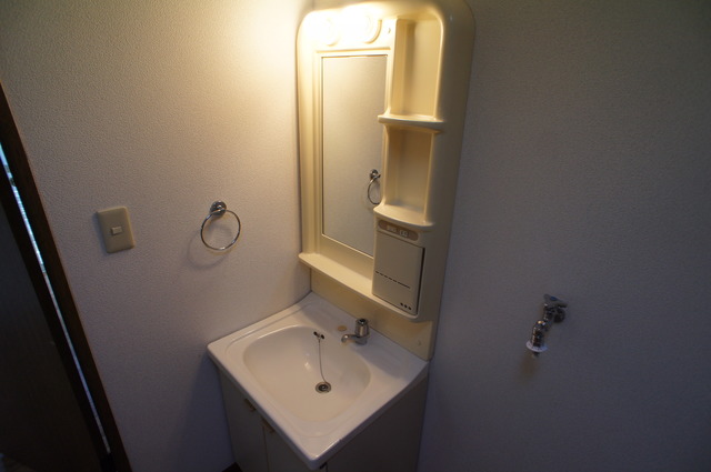 未貴ハイムＢ棟B102号室 独立洗面化粧台