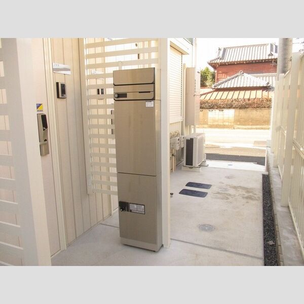 エオス　パーラー影山206号室 宅配ボックス