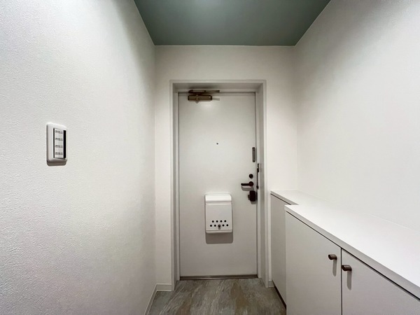 ハイム下鶴間401号室 玄関