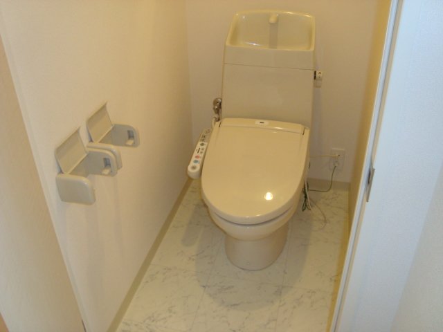 レフィナードＮ．Ｋ00307号室 シャワー付トイレ