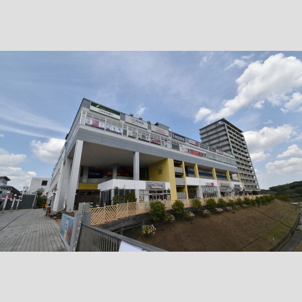 コンフォール長峰A棟　A棟 フレスポ若葉台(イースト)