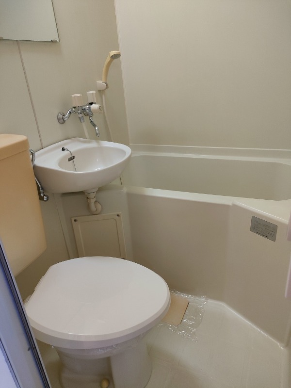 リバーパーク一之江A2階 バスルーム