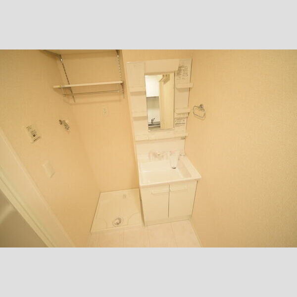 Cast-metal 洗面所